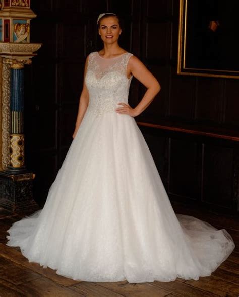 gigi dress to impress age